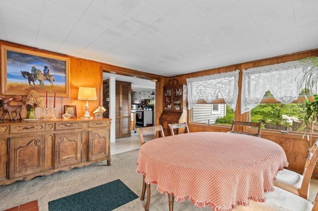 82 Point Grove Rd, Southwick, MA 01077
