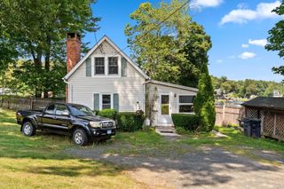 82 Point Grove Rd, Southwick, MA 01077