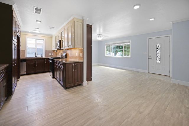 1050 Taber St, West Sacramento, CA 95605