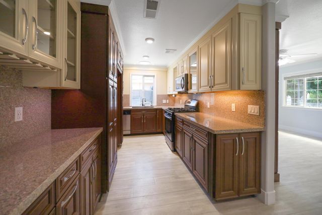 1050 Taber St, West Sacramento, CA 95605