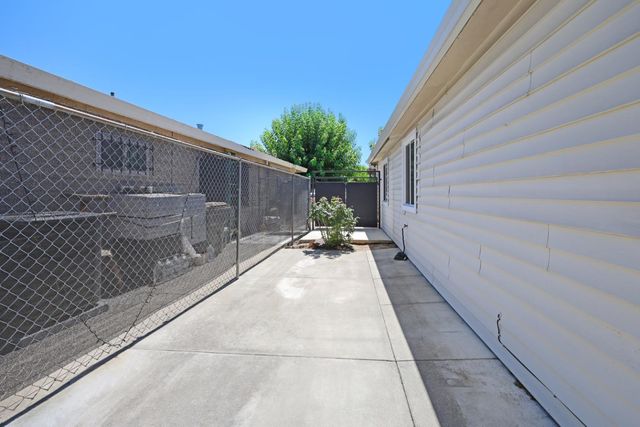 1050 Taber St, West Sacramento, CA 95605