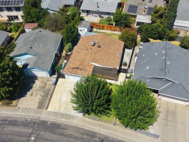 1050 Taber St, West Sacramento, CA 95605