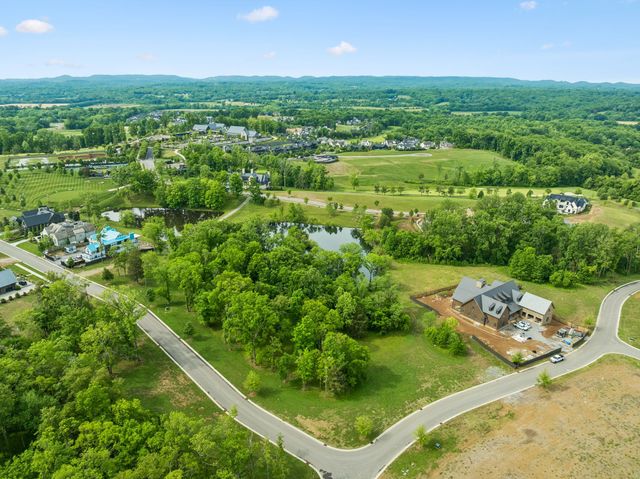 8229 Jolene Dr, College Grove, TN 37046