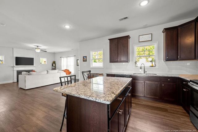 332 Bulldawg Lane, Raeford, NC 28376