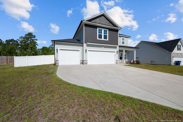 332 Bulldawg Lane, Raeford, NC 28376