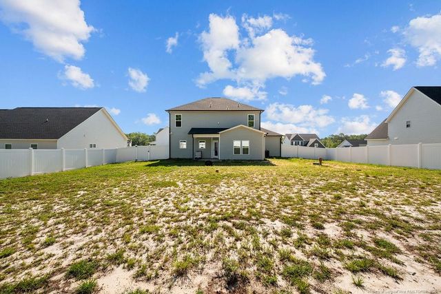 332 Bulldawg Lane, Raeford, NC 28376