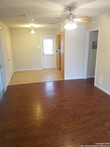 427 LIVELY DR, San Antonio, TX 78213