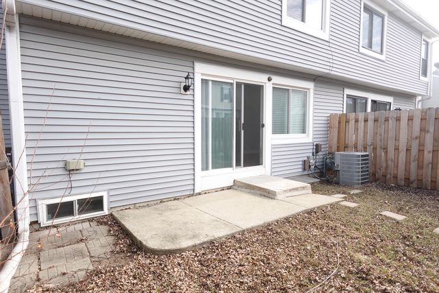 1996 Georgetown Lane, Hoffman Estates, IL 60169