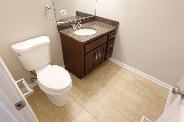 1996 Georgetown Lane, Hoffman Estates, IL 60169