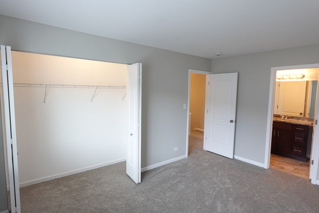 1996 Georgetown Lane, Hoffman Estates, IL 60169