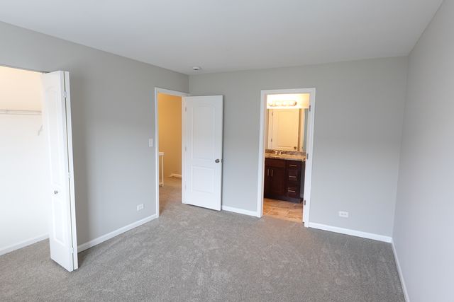 1996 Georgetown Lane, Hoffman Estates, IL 60169