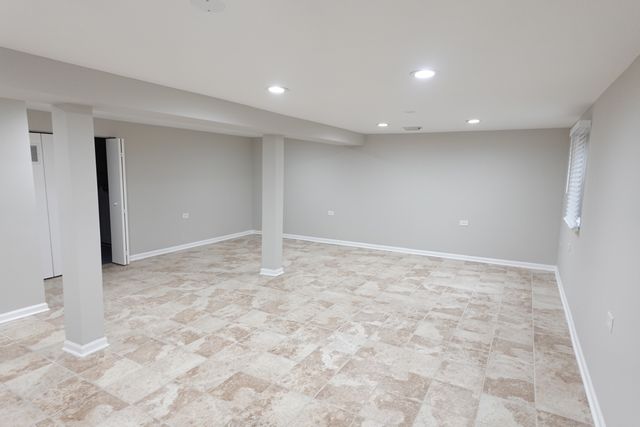 1996 Georgetown Lane, Hoffman Estates, IL 60169