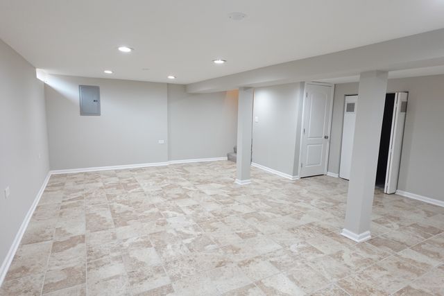 1996 Georgetown Lane, Hoffman Estates, IL 60169