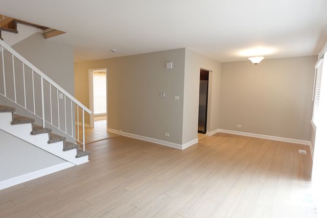 1996 Georgetown Lane, Hoffman Estates, IL 60169