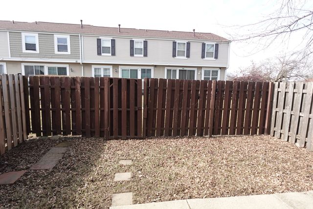 1996 Georgetown Lane, Hoffman Estates, IL 60169