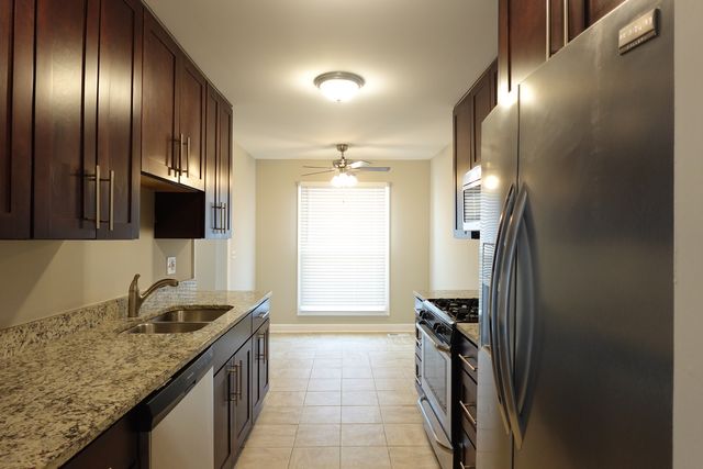 1996 Georgetown Lane, Hoffman Estates, IL 60169