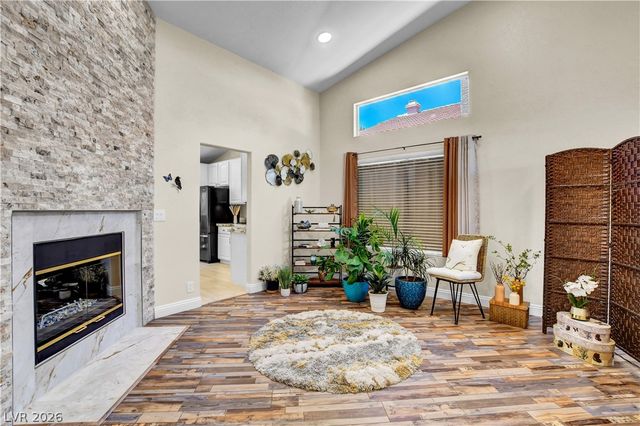 10005 Sail Landing Court, Las Vegas, NV 89117