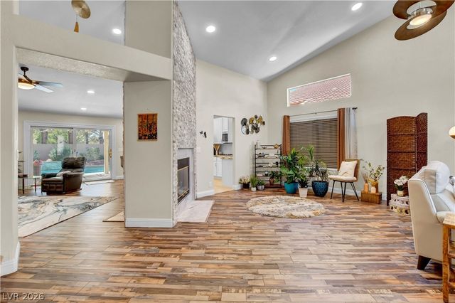 10005 Sail Landing Court, Las Vegas, NV 89117