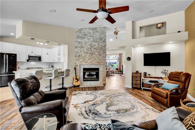 10005 Sail Landing Court, Las Vegas, NV 89117