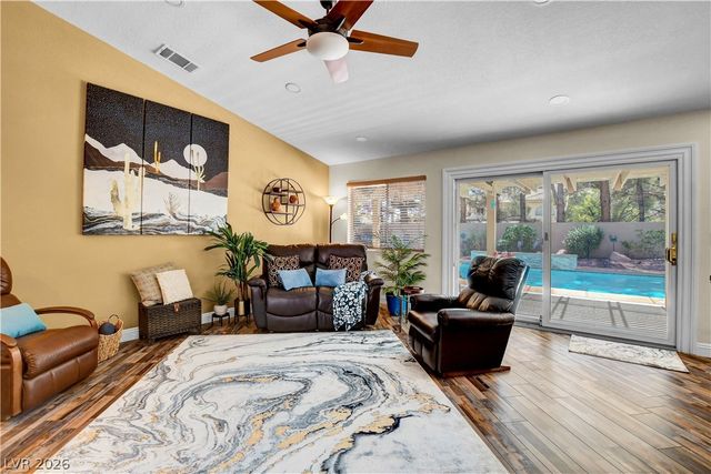 10005 Sail Landing Court, Las Vegas, NV 89117