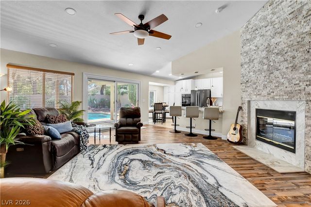 10005 Sail Landing Court, Las Vegas, NV 89117