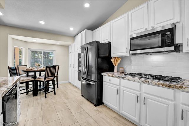 10005 Sail Landing Court, Las Vegas, NV 89117