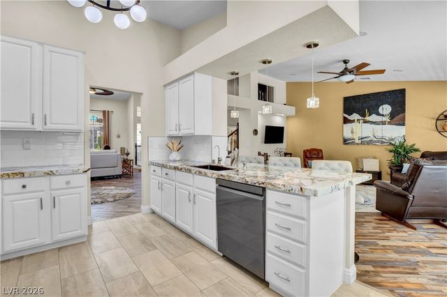 10005 Sail Landing Court, Las Vegas, NV 89117
