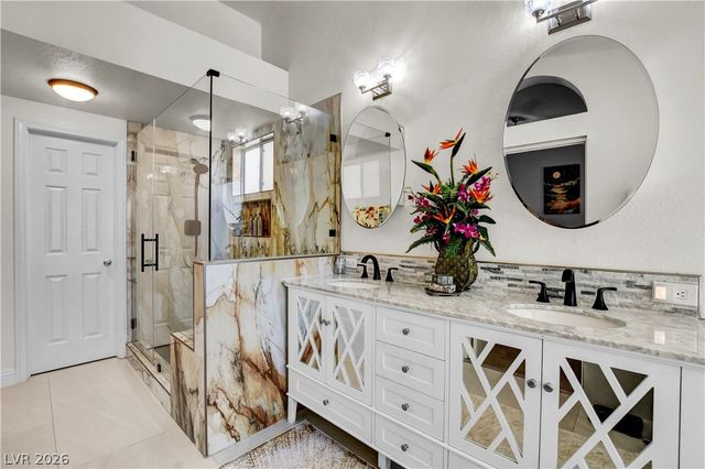 10005 Sail Landing Court, Las Vegas, NV 89117