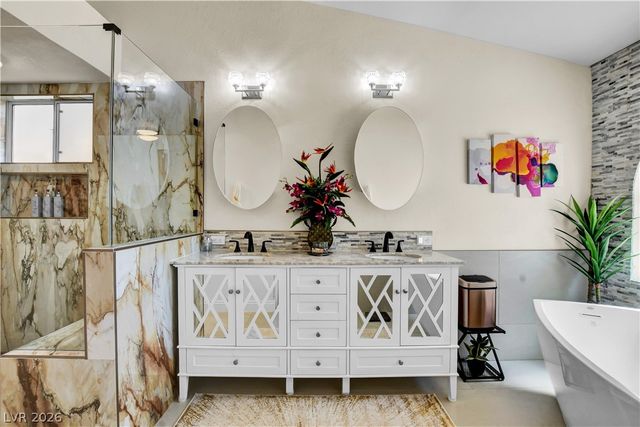 10005 Sail Landing Court, Las Vegas, NV 89117