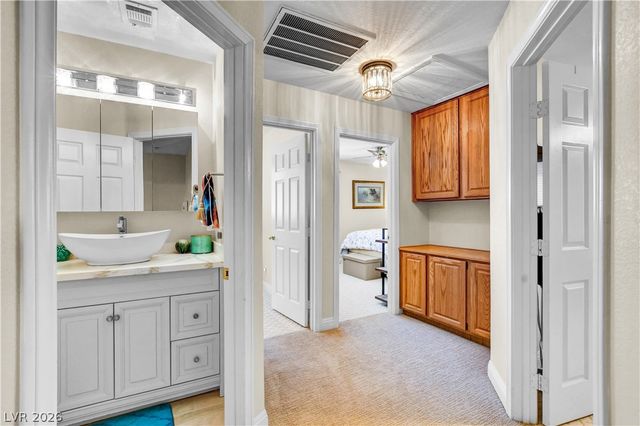 10005 Sail Landing Court, Las Vegas, NV 89117