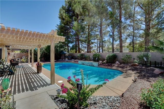 10005 Sail Landing Court, Las Vegas, NV 89117
