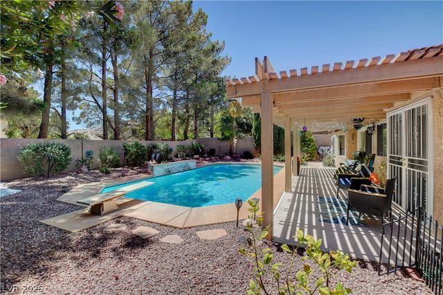 10005 Sail Landing Court, Las Vegas, NV 89117