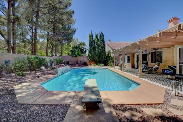 10005 Sail Landing Court, Las Vegas, NV 89117