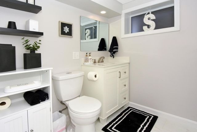 7 Erhardt Ter, Methuen, MA 01844