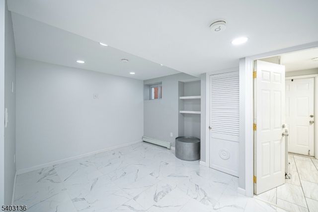 162 Glenwood Ave 3, Jersey City, NJ 07306