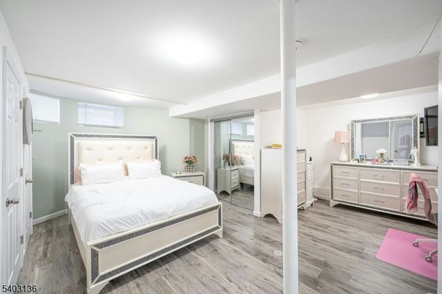 162 Glenwood Ave 3, Jersey City, NJ 07306