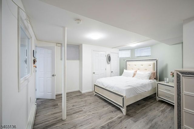 162 Glenwood Ave 3, Jersey City, NJ 07306