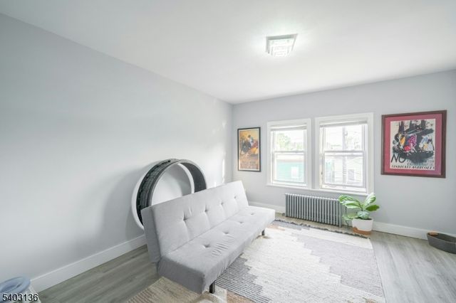 162 Glenwood Ave 3, Jersey City, NJ 07306