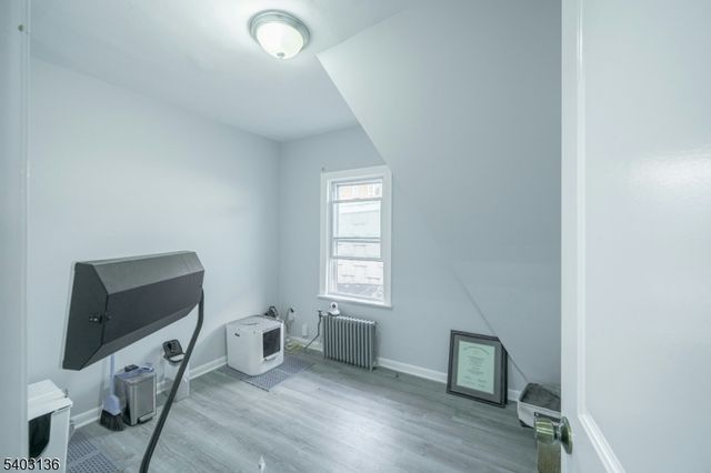 162 Glenwood Ave 3, Jersey City, NJ 07306