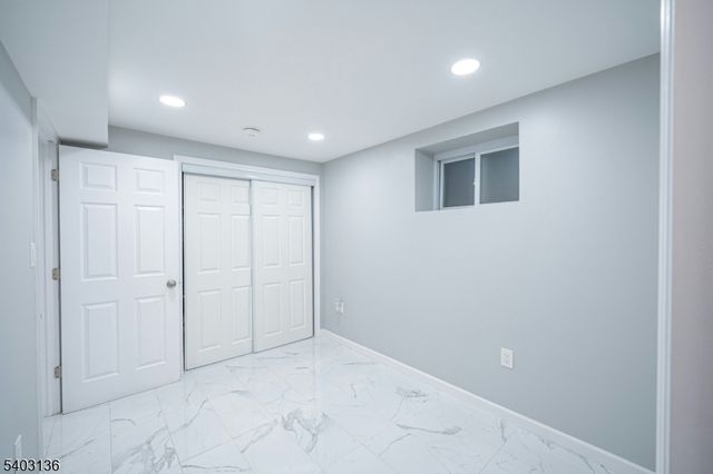 162 Glenwood Ave 3, Jersey City, NJ 07306