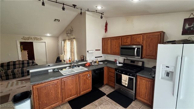 5005 Whispering Spring Avenue, Las Vegas, NV 89131