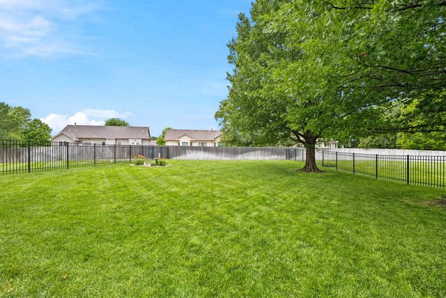 3062 N Wild Rose Ct, Wichita, KS 67205