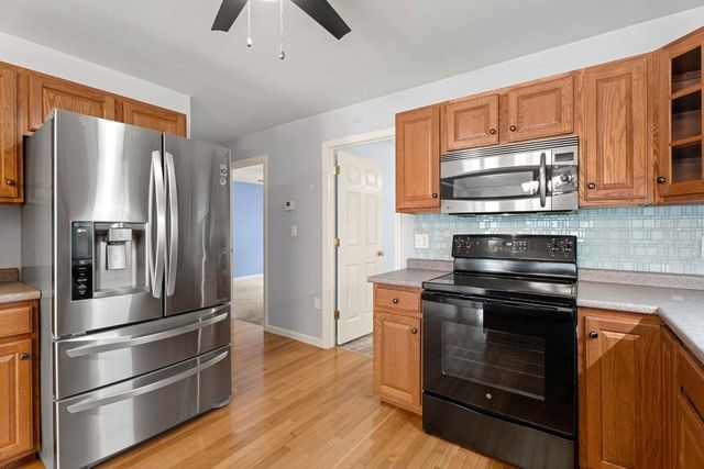 33 Brookview Road, Windham, NH 03087
