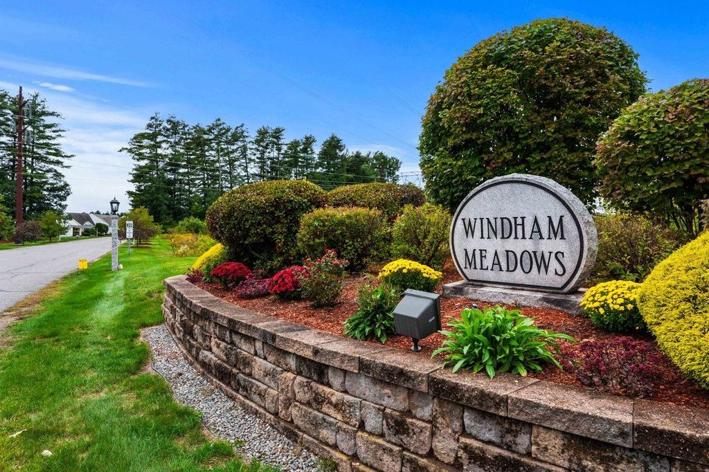 33 Brookview Road, Windham, NH 03087