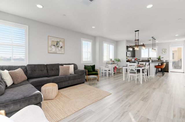 5276 Beahfront Cove Street 237, San Diego, CA 92154