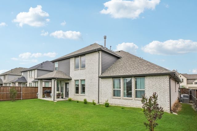 10120 Lakemont Drive, Fort Worth, TX 76131