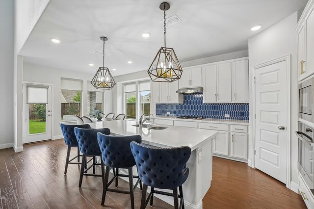 10120 Lakemont Drive, Fort Worth, TX 76131