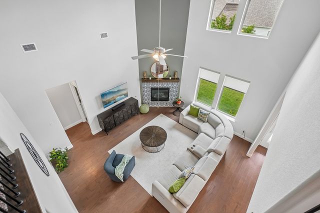 10120 Lakemont Drive, Fort Worth, TX 76131
