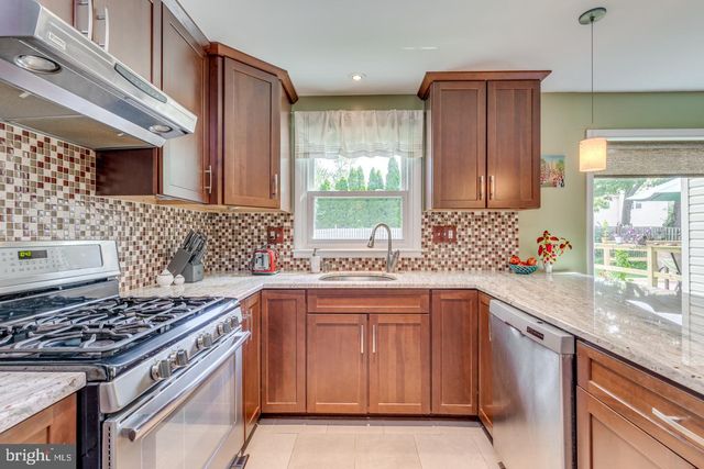 1113 SEA GULL LN, Cherry Hill, NJ 08003