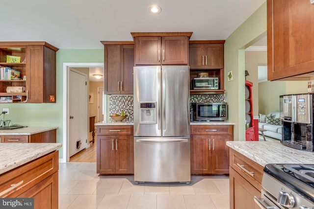 1113 SEA GULL LN, Cherry Hill, NJ 08003
